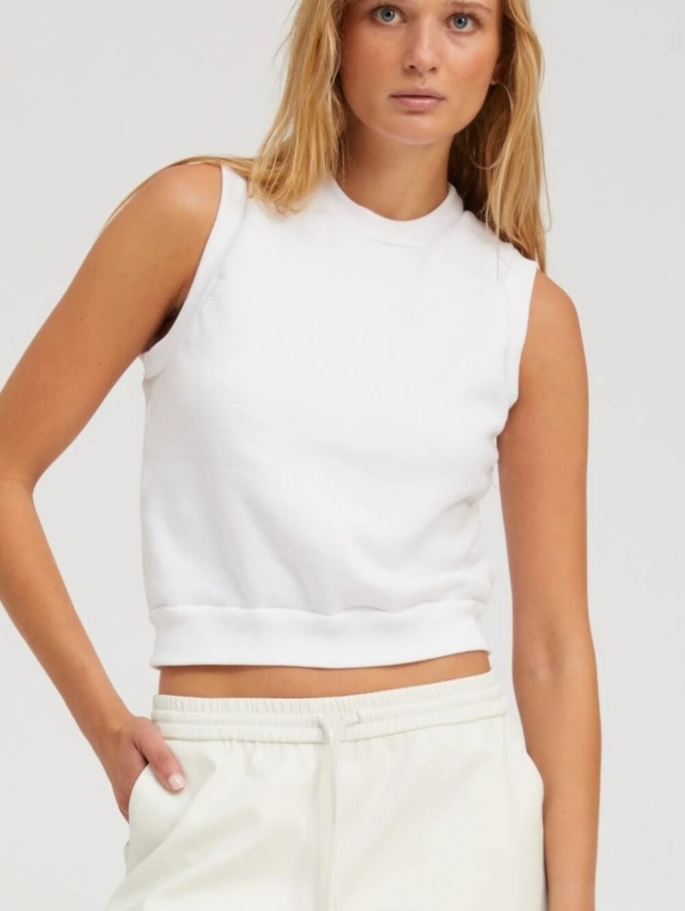Cropped White Sleeveless Tank Top